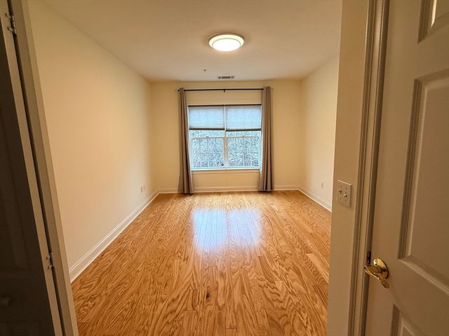 2000 Davenport Ave 2107, Canton, MA 02021