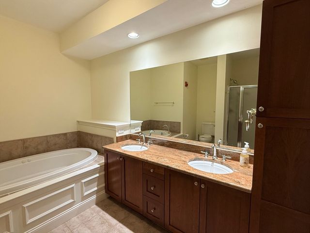 2000 Davenport Ave 2107, Canton, MA 02021