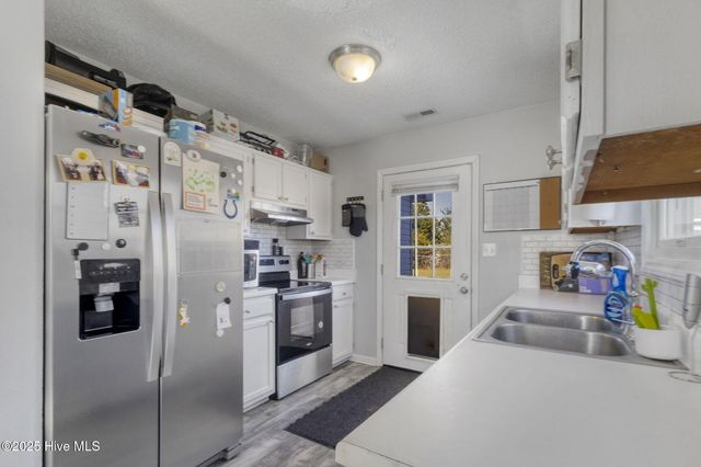 113 Parnell Road, Hubert, NC 28539