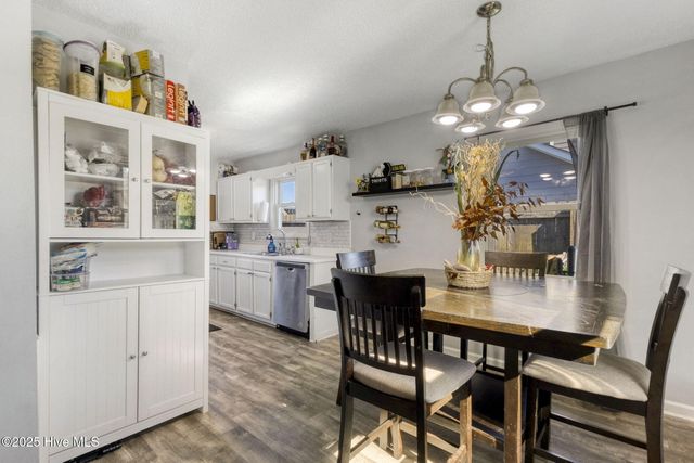 113 Parnell Road, Hubert, NC 28539