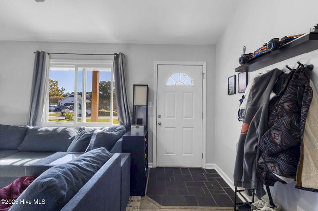 113 Parnell Road, Hubert, NC 28539