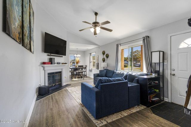 113 Parnell Road, Hubert, NC 28539