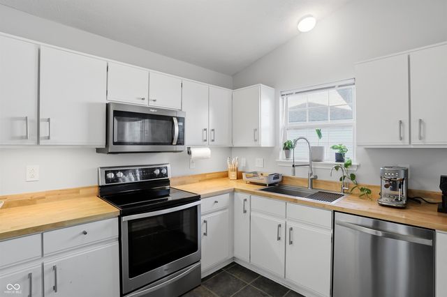 11201 Basswood Court, Carmel, IN 46032