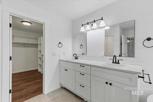 24901 Mint Lane, Middleton, ID 83644