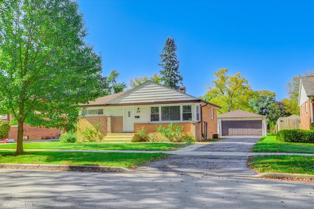 1210 Mohawk Drive, Elgin, IL 60120