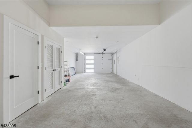 98 Western Ave, Jersey City, NJ 07307