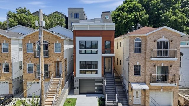 98 Western Ave, Jersey City, NJ 07307