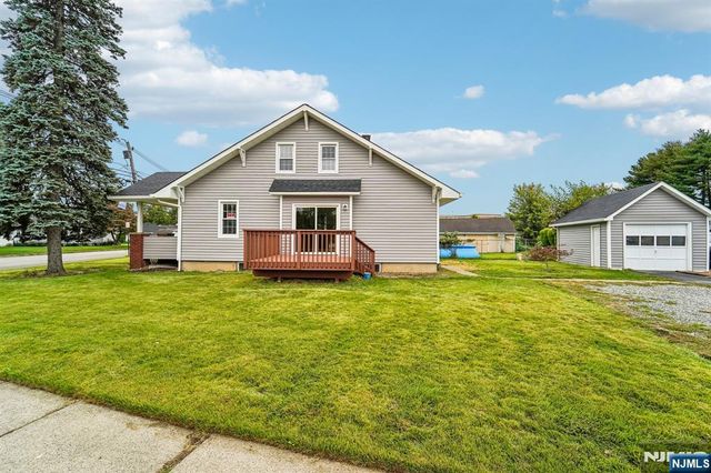 119 Colfax Avenue, Pompton Lakes, NJ 07442