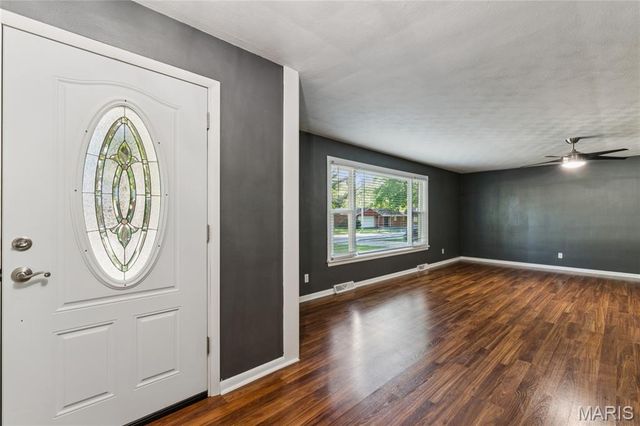 29 Cranbrook Drive, Belleville, IL 62226