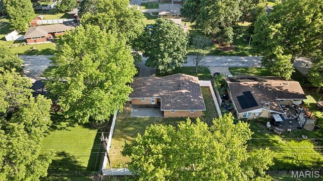 29 Cranbrook Drive, Belleville, IL 62226