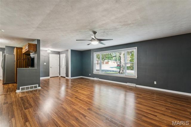 29 Cranbrook Drive, Belleville, IL 62226