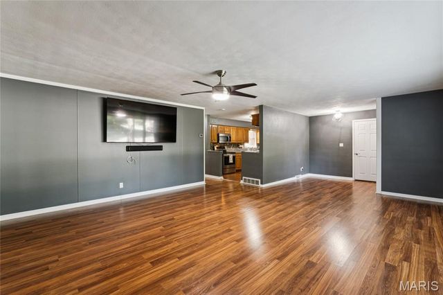 29 Cranbrook Drive, Belleville, IL 62226