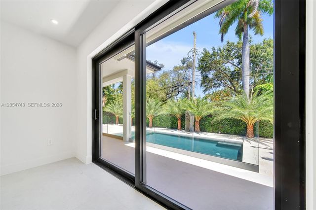 899 NE 71st St, Miami, FL 33138