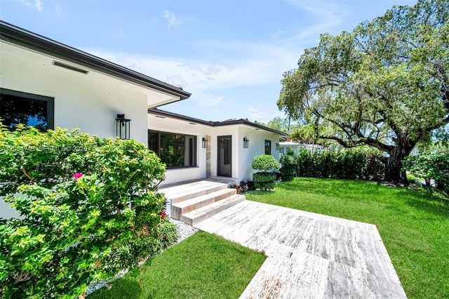 899 NE 71st St, Miami, FL 33138