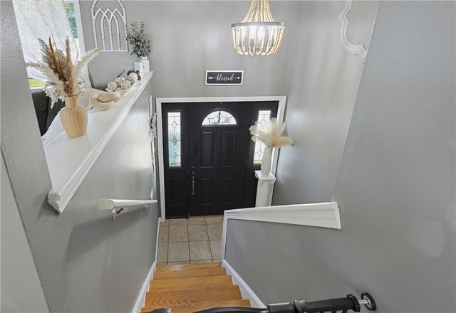 33 Scott Drive, East Providence, RI 02915