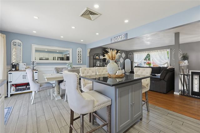 33 Scott Drive, East Providence, RI 02915