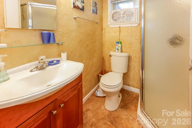201 N Chase Lane, Rutherfordton, NC 28139