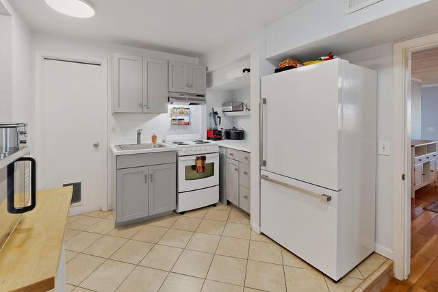 14354 Sun Forest Dr, Penn Valley, CA 95946