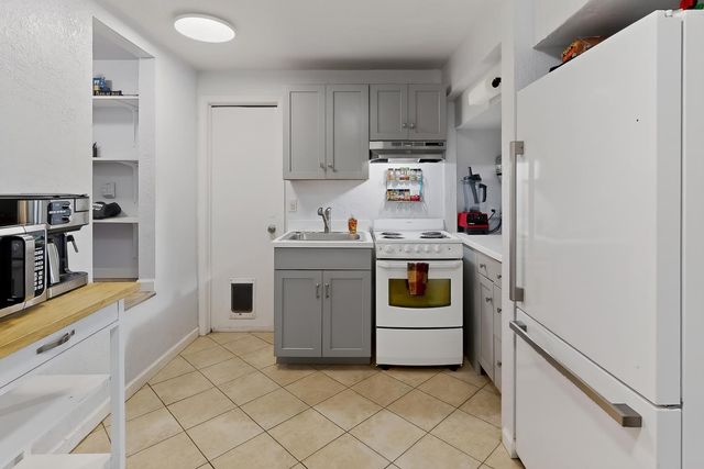 14354 Sun Forest Dr, Penn Valley, CA 95946