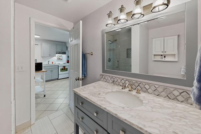 14354 Sun Forest Dr, Penn Valley, CA 95946