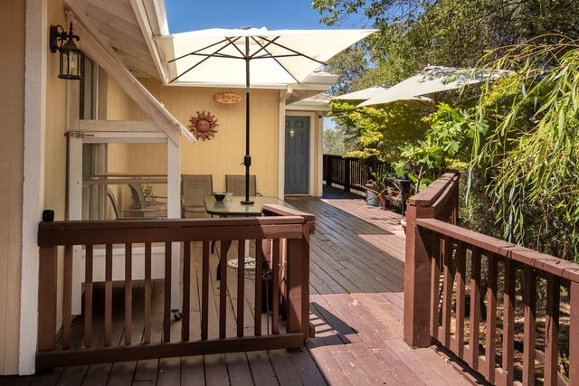 14354 Sun Forest Dr, Penn Valley, CA 95946