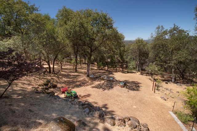 14354 Sun Forest Dr, Penn Valley, CA 95946