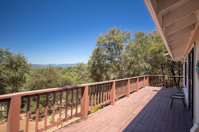 14354 Sun Forest Dr, Penn Valley, CA 95946