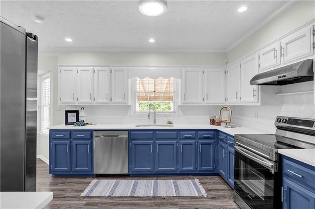 2203 Meadow Drive, Snellville, GA 30078