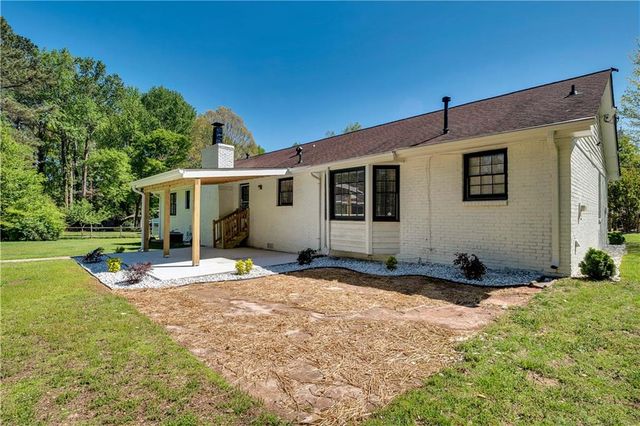 2203 Meadow Drive, Snellville, GA 30078