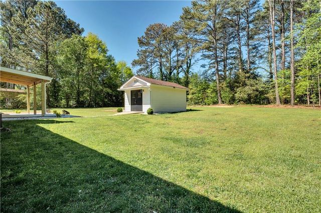 2203 Meadow Drive, Snellville, GA 30078