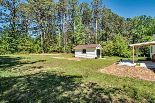 2203 Meadow Drive, Snellville, GA 30078