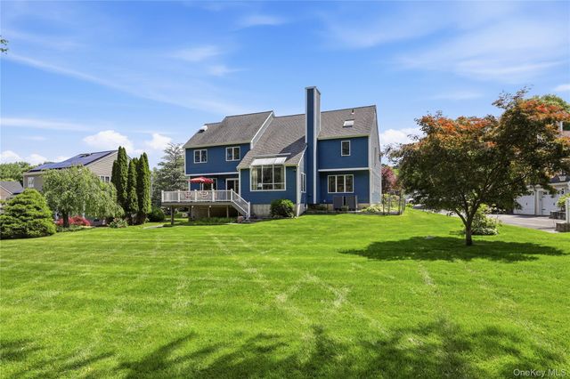 3093 Ferncrest Drive, Yorktown Heights, NY 10598