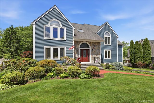 3093 Ferncrest Drive, Yorktown Heights, NY 10598