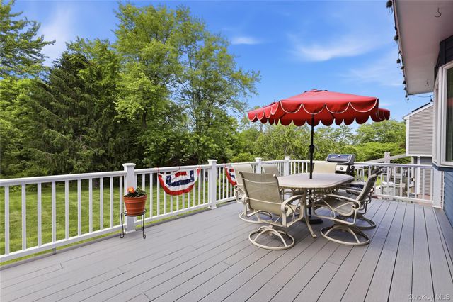 3093 Ferncrest Drive, Yorktown Heights, NY 10598
