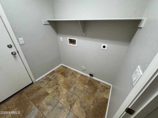 15840 W YAVAPAI Street, Goodyear, AZ 85338