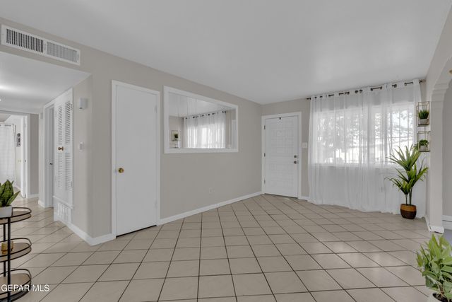 5708 CORSICANA Avenue, El Paso, TX 79924