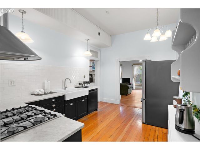 728 Sw 6TH Ave, Albany, OR 97321