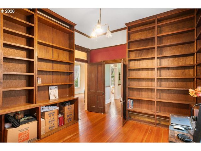 728 Sw 6TH Ave, Albany, OR 97321