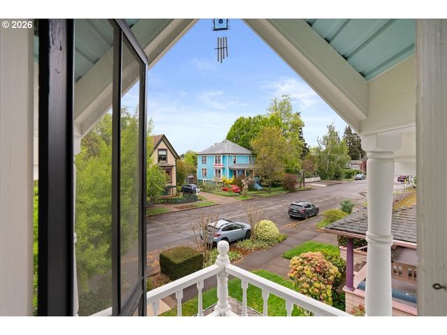 728 Sw 6TH Ave, Albany, OR 97321
