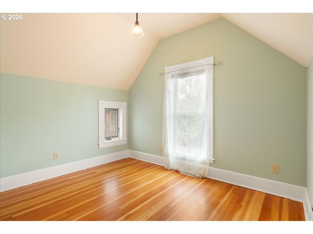 728 Sw 6TH Ave, Albany, OR 97321