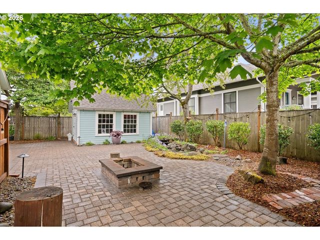 728 Sw 6TH Ave, Albany, OR 97321