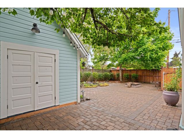 728 Sw 6TH Ave, Albany, OR 97321