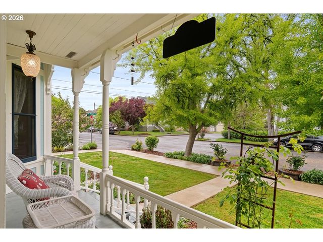 728 Sw 6TH Ave, Albany, OR 97321