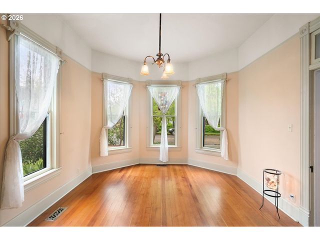 728 Sw 6TH Ave, Albany, OR 97321