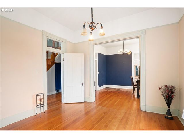 728 Sw 6TH Ave, Albany, OR 97321