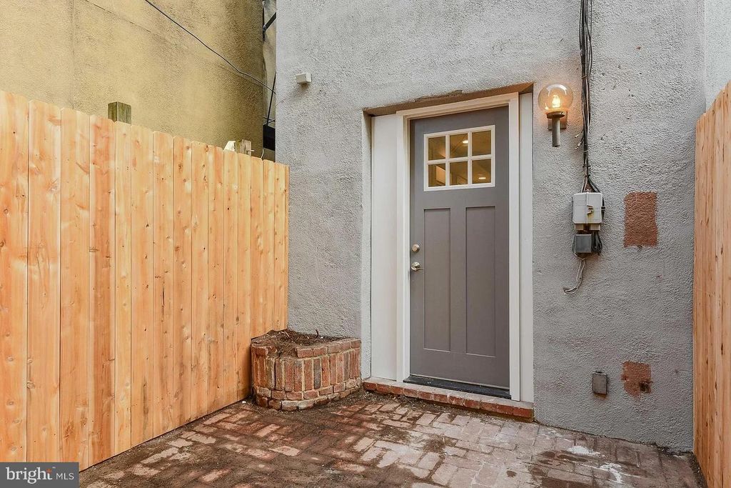 734 LIGHT ST, Baltimore, MD 21230