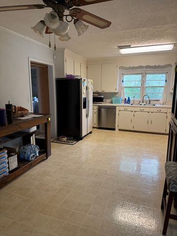 510 Roosevelt Dr, Dothan, AL 36301