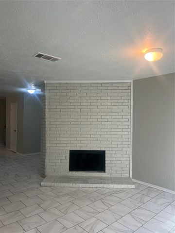 2137 Aspen Drive, Dallas, TX 75227