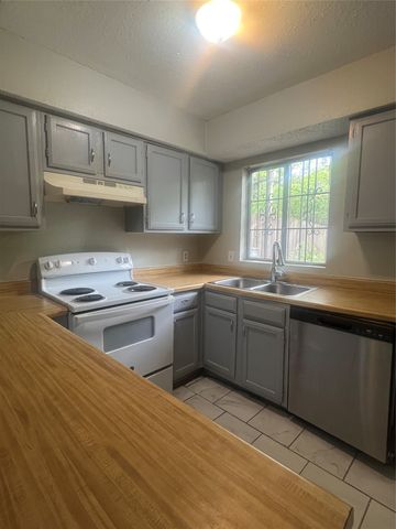 2137 Aspen Drive, Dallas, TX 75227