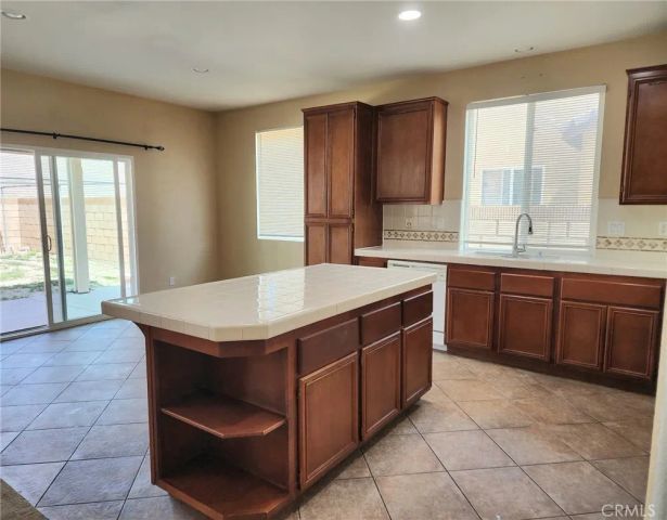 3019 W Newgrove Street, Lancaster, CA 93536